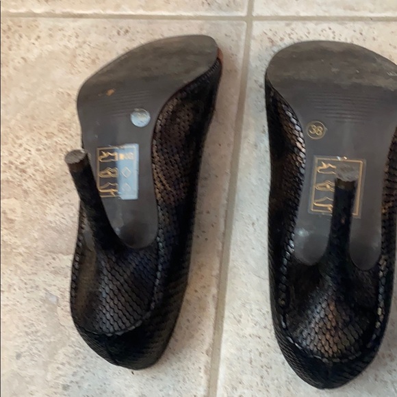 EUC Brown Snakeskin Peeptoe Heels - Picture 5 of 6